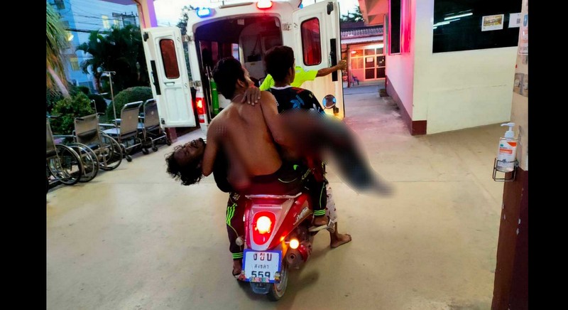 Villager steps on bomb, loses leg in Songkhla