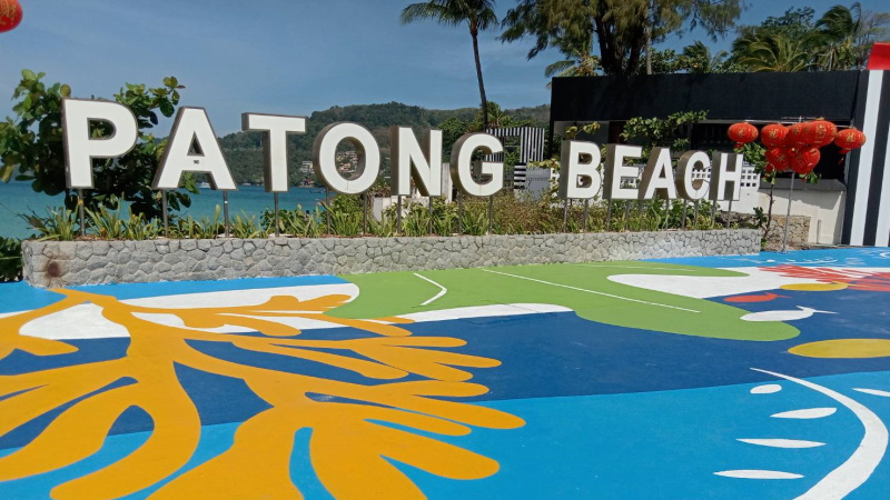 Patong business explains high taxi fares, prices