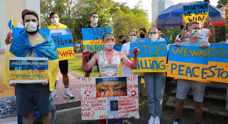 Conflict will cost Thailand B245bn