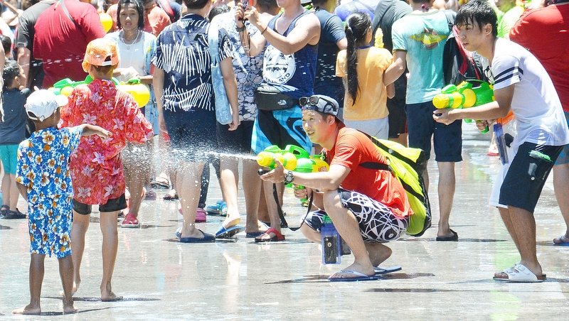 For the third year in a row, there will be no water play during Songkran. Photo: Eakkapop Thongtub / file