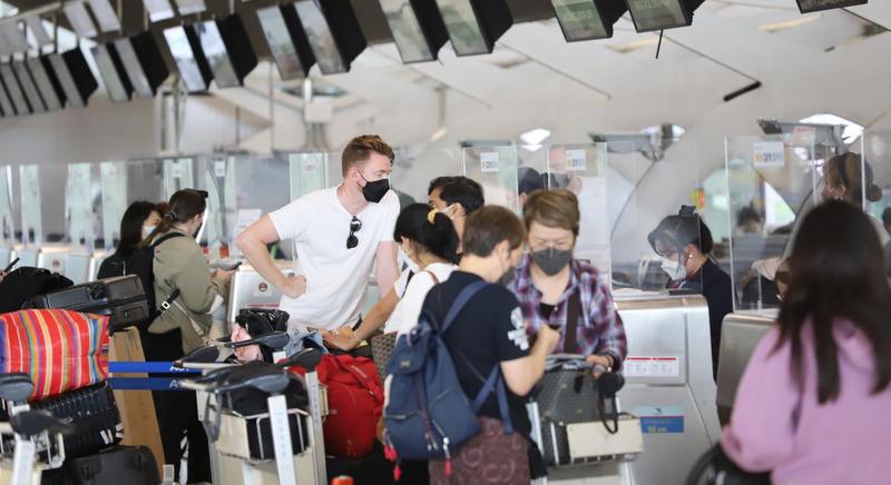 Travel rules eased if caseload decreases