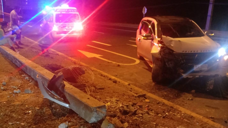 Phuket Pajero flattens power pole