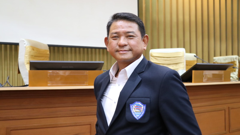 Phuket needs continued government support to go forward, PCC Chief urges