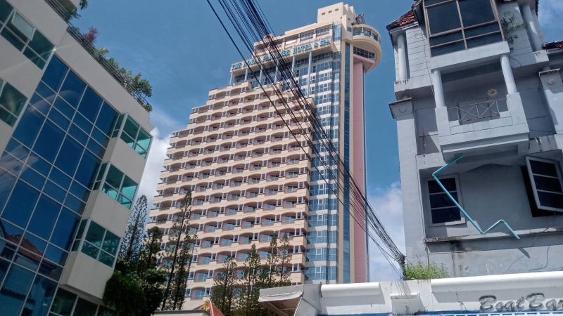 Australian man dies in fall from Patong hotel