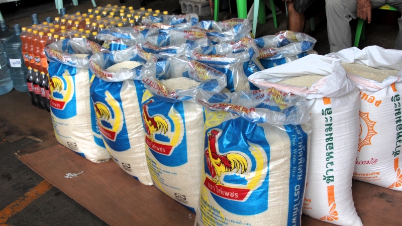 Phuket Kusoldharm hands out 2,800 ‘life packs’ of essential items