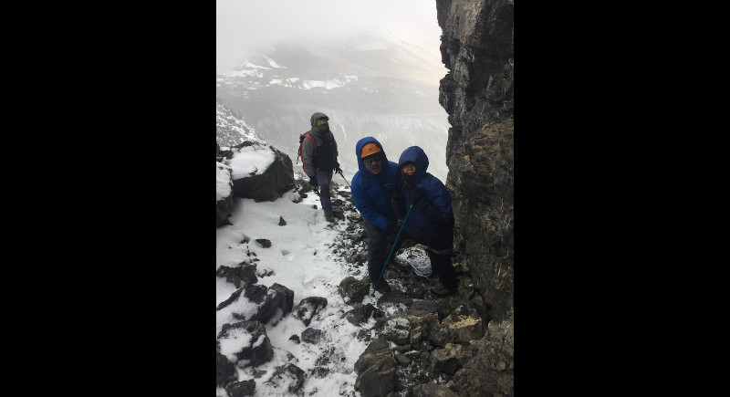 Chulu West climb for Soi Dog aborted by snowstorm