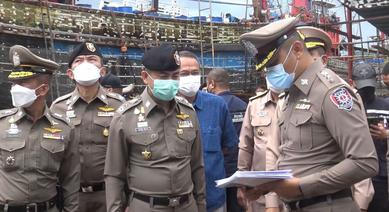 11 immigration police, officials arrested on bribery charges