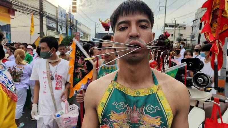 Naka Shrine leads Veg Fest processions