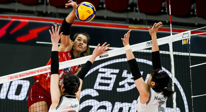 Thai women advance at volleyball worlds