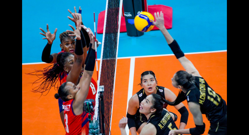 Thai women topple Dominican wall