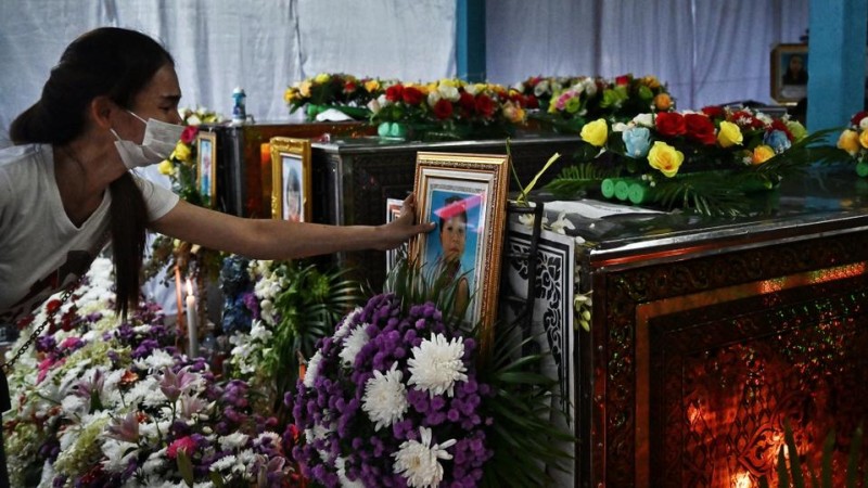 Royally sponsored rites for massacre victims begin