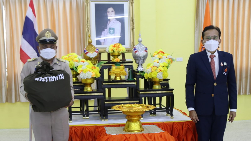 Phuket flood victims receive Royal donations