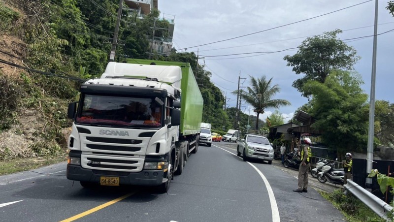 Kamala road back to one lane during power supply repairs