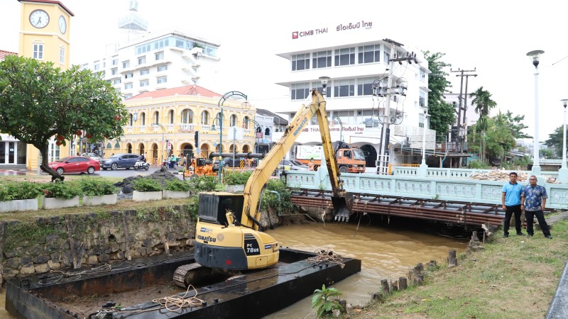 Bang Yai dredged as anti-flood measure