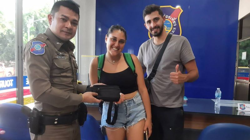 Israeli tourist gets back her wallet left on Phuket ferry
