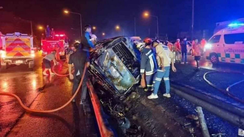 11 burned to death in Korat van crash