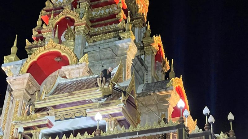 Foreign man in hospital after Phuket temple jump