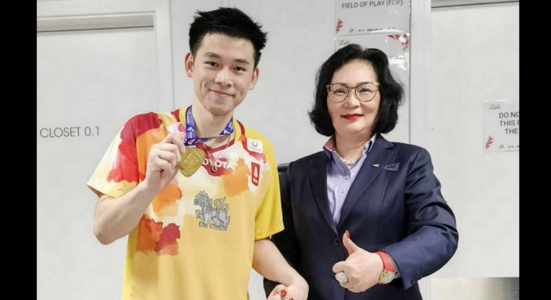 Kunlavut makes Thai badminton history