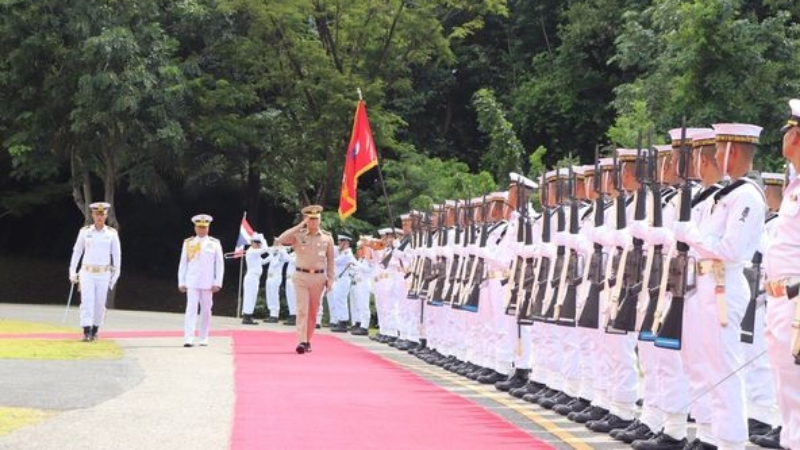 Navy Commander-in-Chief bids farewell in Phuket
