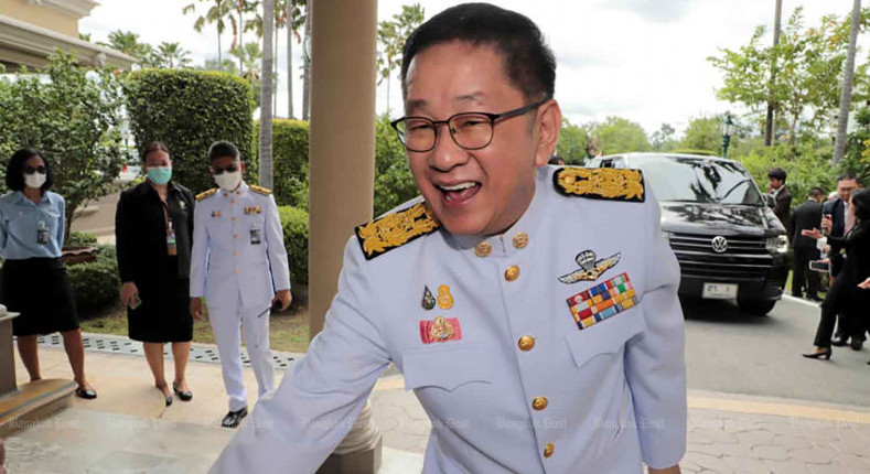 New minister scraps threat to block Facebook