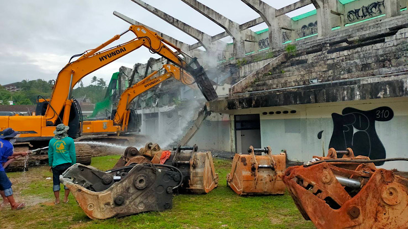 Karon Stadium under demolition