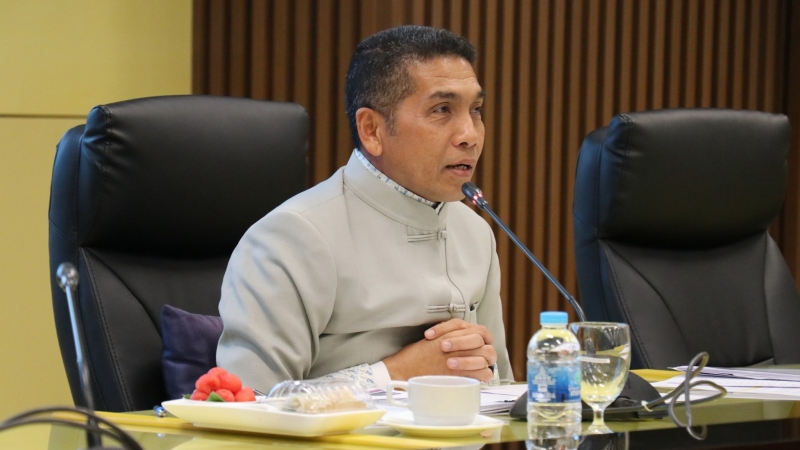 Governor to present Phuket projects to mobile Cabinet meeting