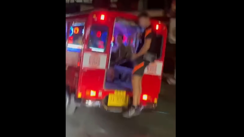 Patong Police investigate tourist urination incident in tuk-tuk