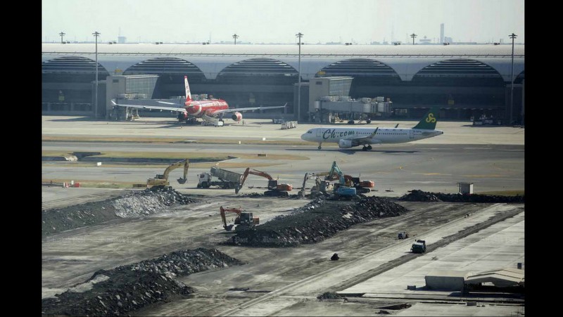 Government calls for more airport slots