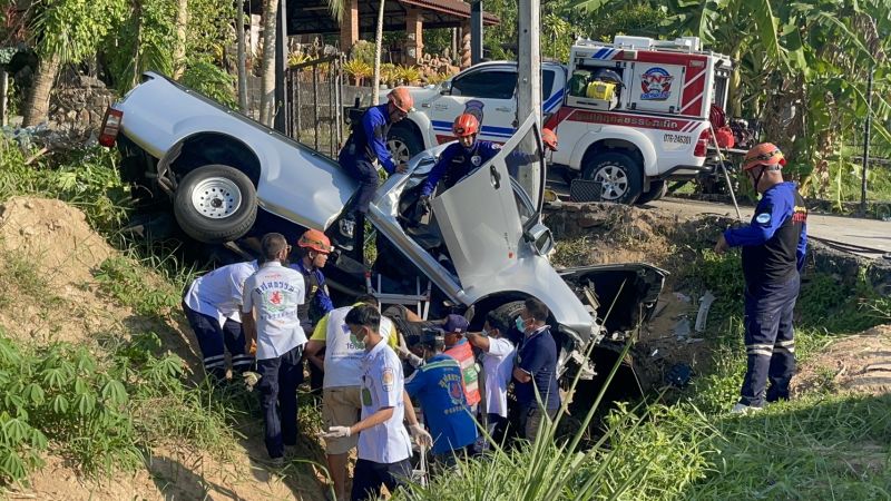 Two injured in pickup crash on Phuket’s bypass road