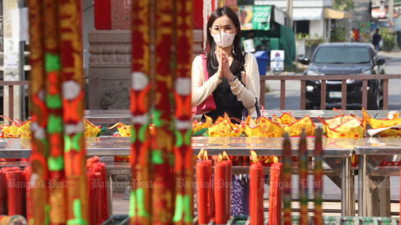 Worshippers urged to shift to electric incense to reduce pollution