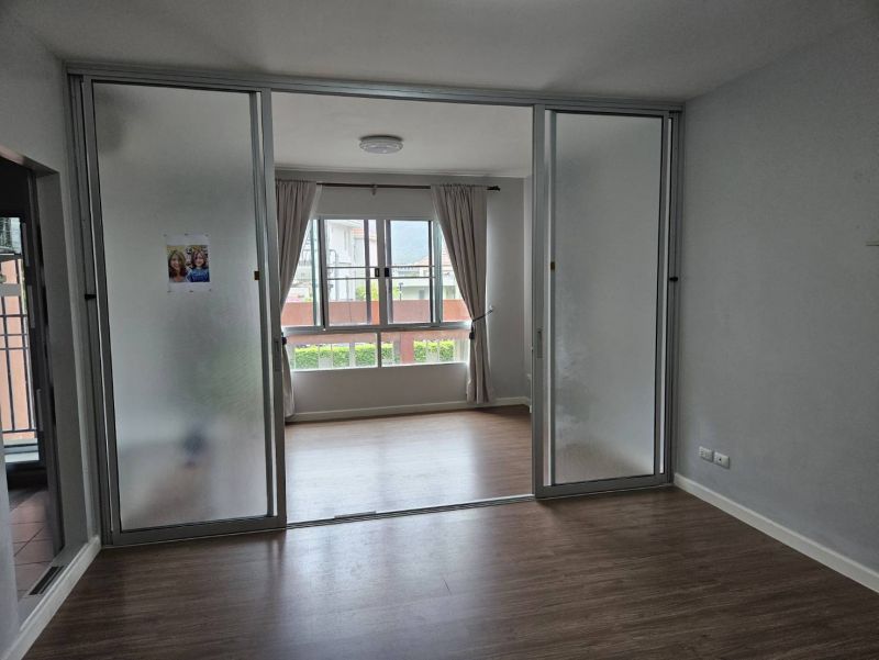1 BEDROOM CONDO