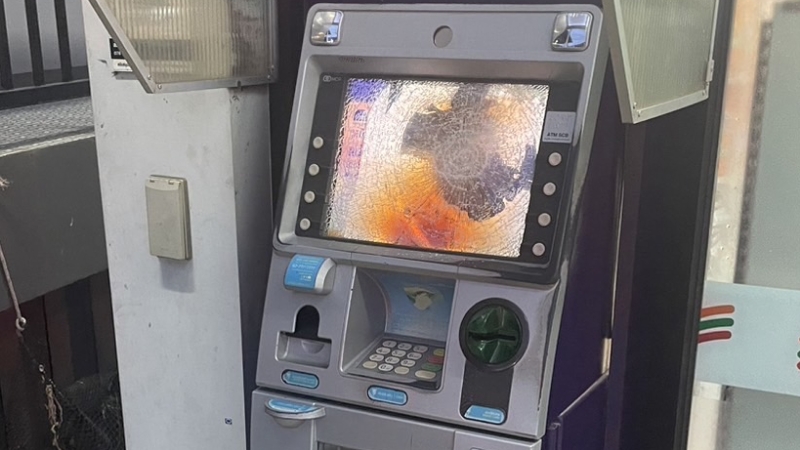Police investigate ATM smashed in Pa Khlok