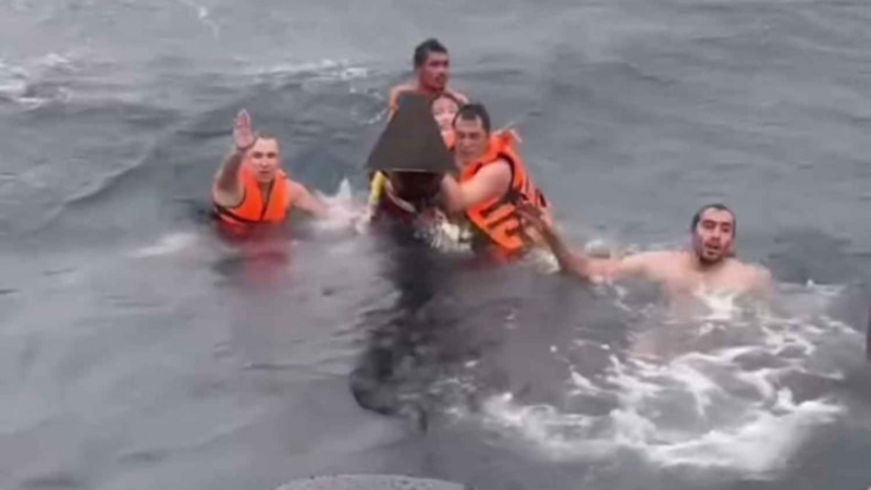 Boat capsizes off Phi Phi, Chinese tourists rescued