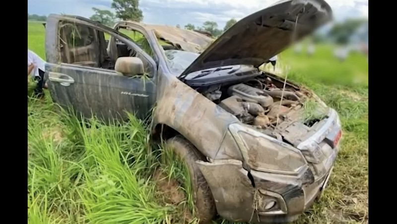 Drunk teacher drives off road, injuring 17 students