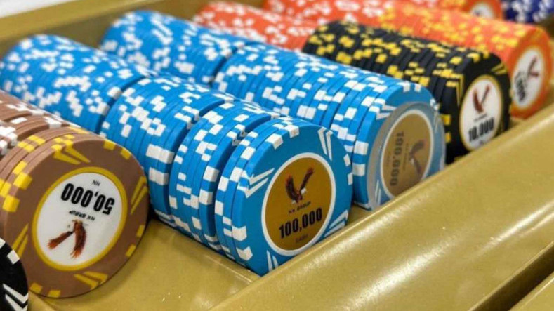 Coalition party joins critics of casino bill