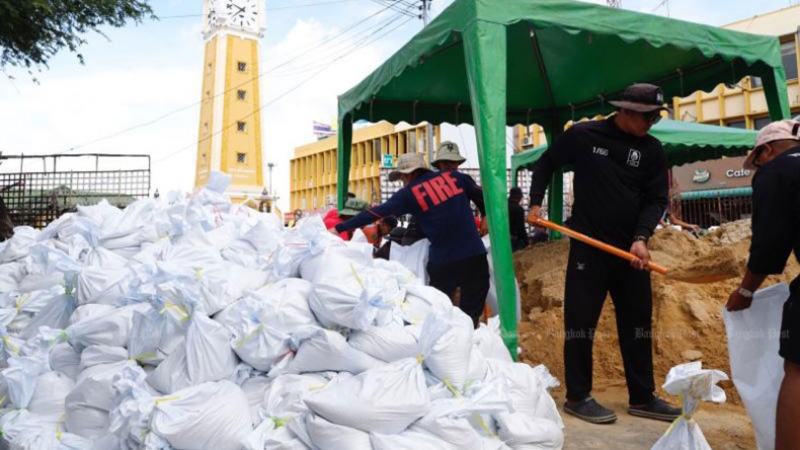 Capital readies for Chao Phraya to overflow