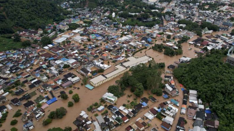 Landslide kills six as floods ravage North