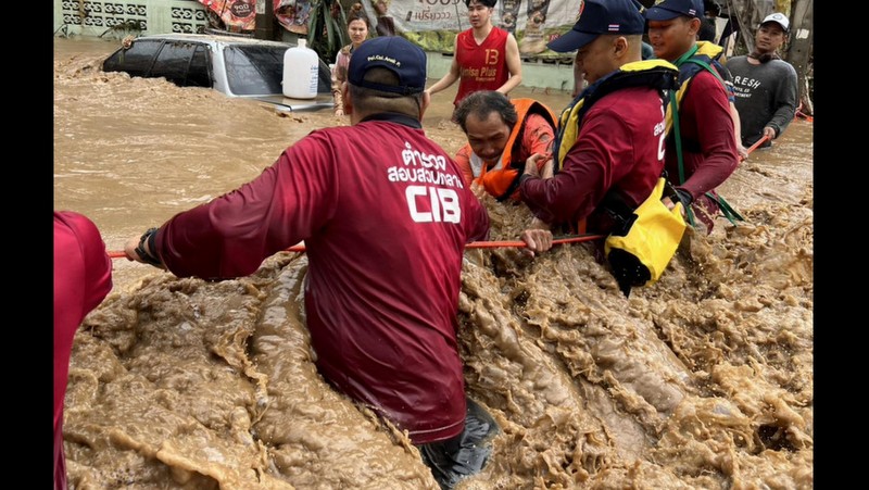 PM speeds up flood aid