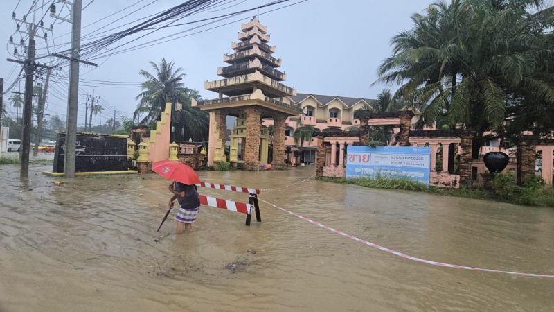 Heavy rain in Phuket causes flooding, partial landslide