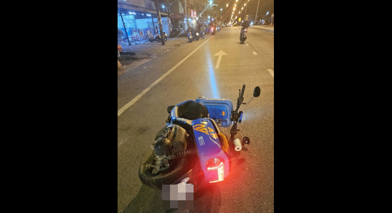 Man dies in early morning fall from motorbike