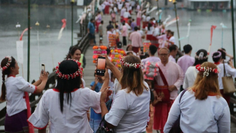 Tourism talks aim to remove hurdles