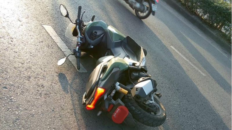 Foreign man dies in motorbike accident