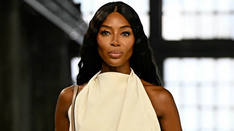 Thaksin asks Naomi Campbell to help turn Thais into supermodels
