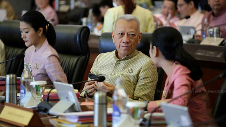 Minimum wage rise by May 1: Phiphat