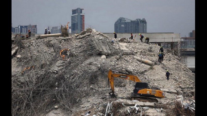 100 probed over SAO building