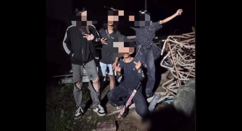 Youth arrested after flaunting weapons on Facebook
