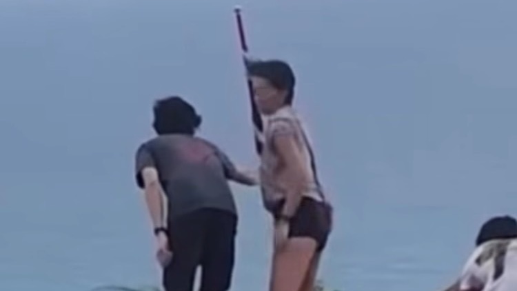Thai flag ‘rolled up’ during filming sparks backlash