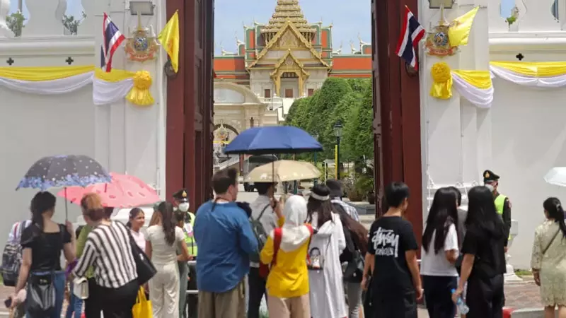 Tourism chief urges ‘mindset modification’