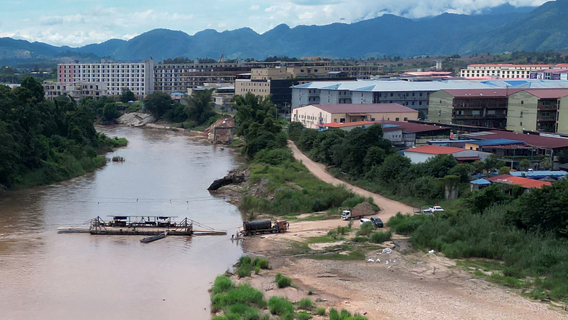 Myanmar scam centre raid sends hundreds fleeing to Thailand
