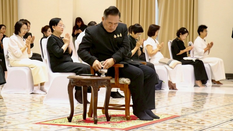 Phuket holds merit-making ceremony to honour Queen Mother